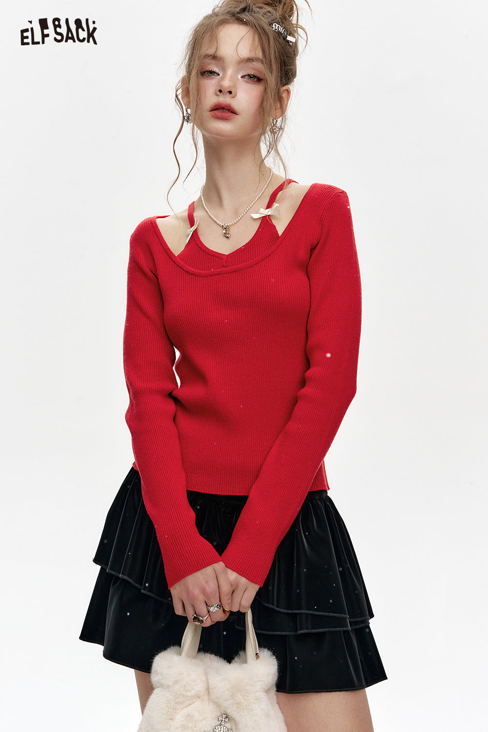 ELFSACK 2024 Winter New Arrivals Fake two-piece halter neck red slim fit knitted pullover for women