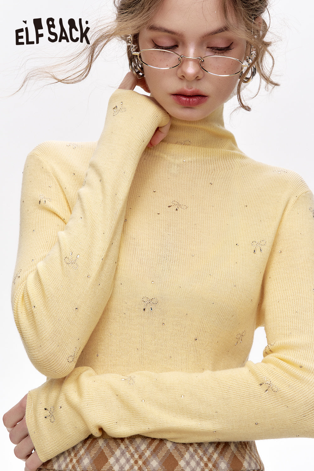 ELFSACK Sweet turtleneck bow fine glitter slim-fitting knitted sweater