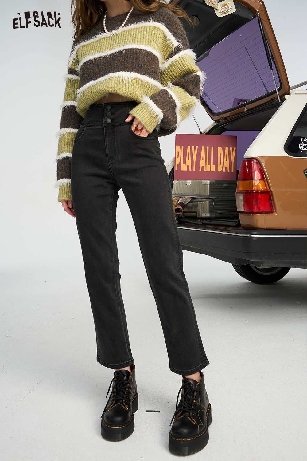 ELFSACK Fitted Flare Black Jeans High-Waisted Korean Style Commuter Pants