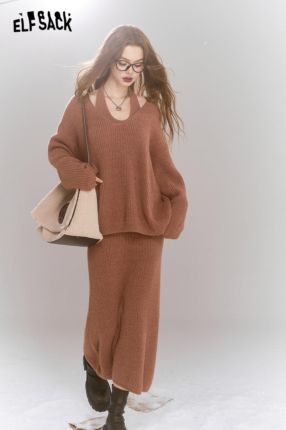 ELFSACK Sweet V-neck knitted pullover Halter dress two-piece set