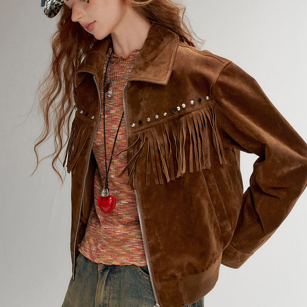 
                  
                    ELFSACK 2024 Autumn New Arrivals Retro Brown Short Jacket for Women American Style with Fringe and Studded Design
                  
                