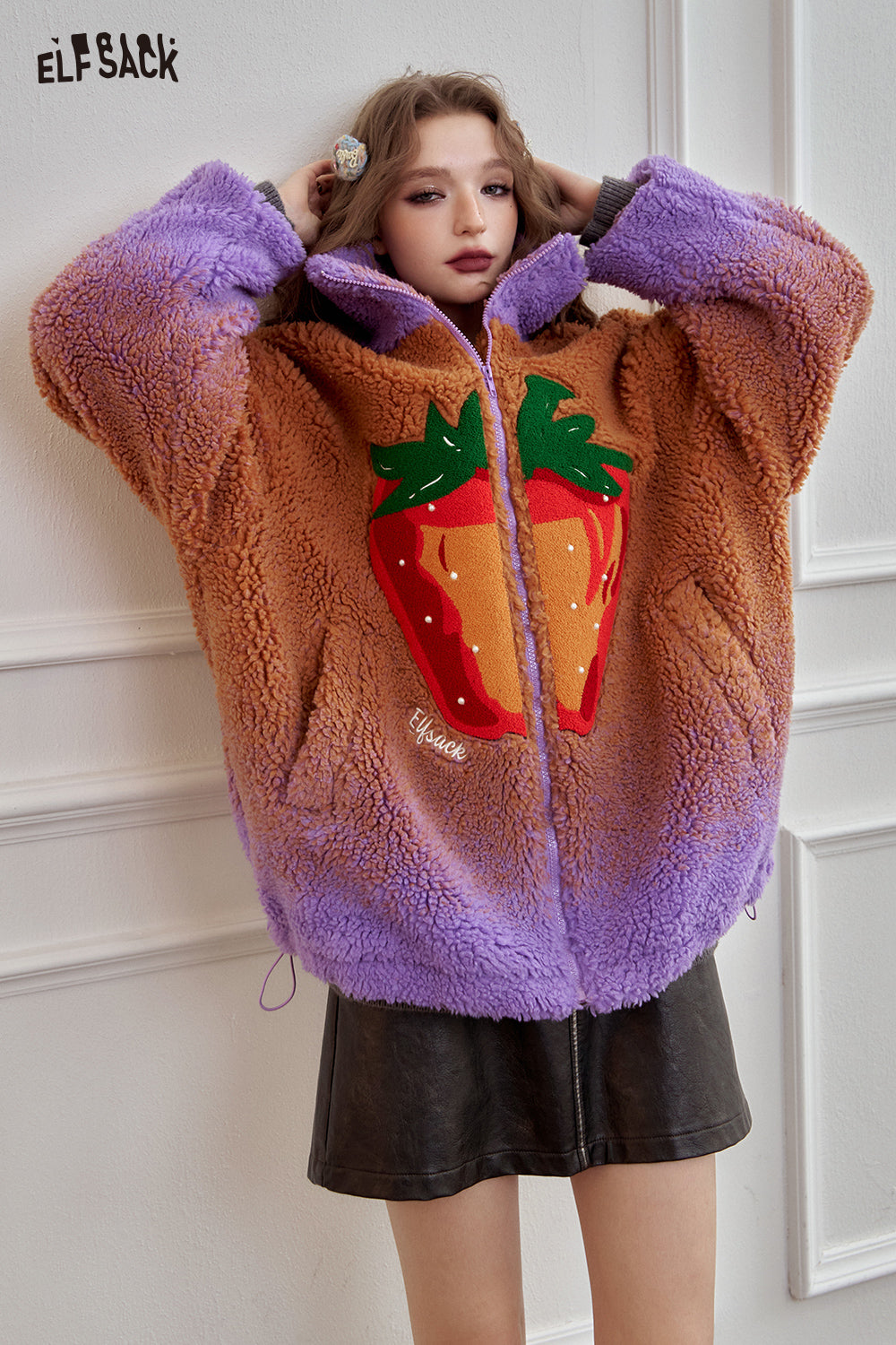 ELFSACK Strawberry hand-sewn pearl decoration gradient plush jacket
