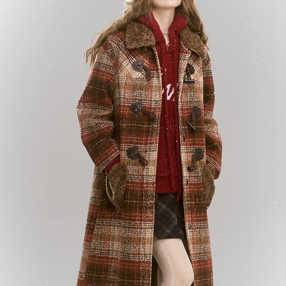 
                  
                    ELFSACK 2024 Winter New Arrivals Retro Preppy style plaid long thick coat with fur collar and cow horn buckle for women
                  
                