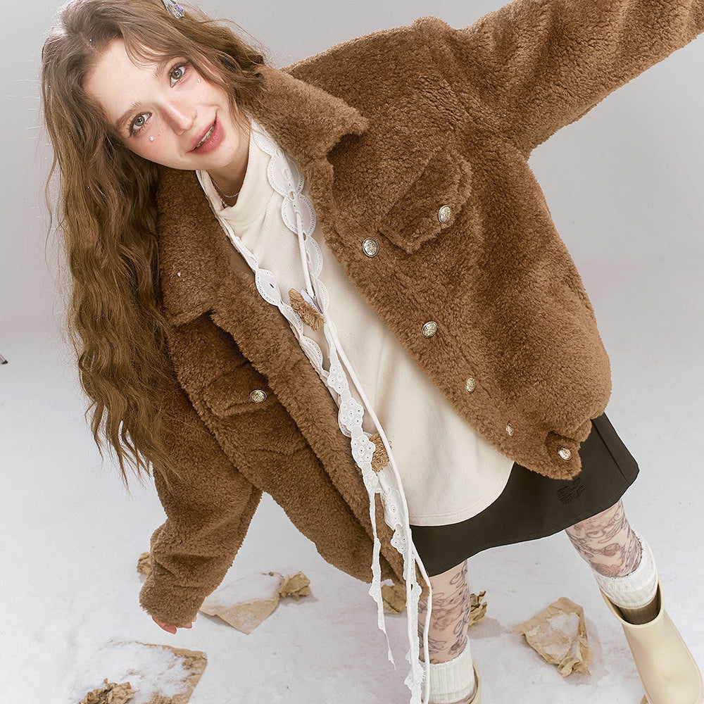 
                  
                    ELFSACK 2024 Winter New Arrivals Retro Sweet Cool Plush Single breasted Short Warm Thick Coat for Women
                  
                