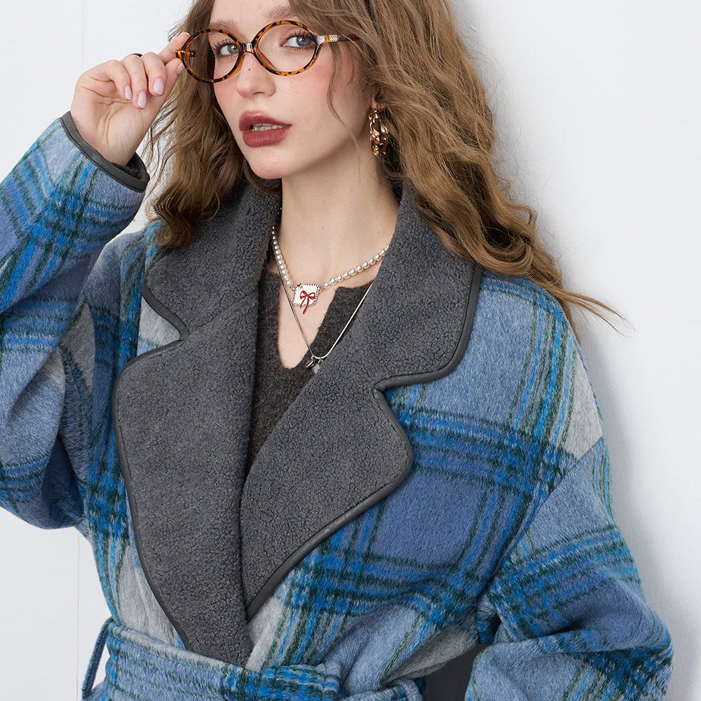 
                  
                    ELFSACK 2024 Winter New Arrivals Blue Plaid Elegant Faux Woolen Coat Women Simple Mid-Length Coat
                  
                