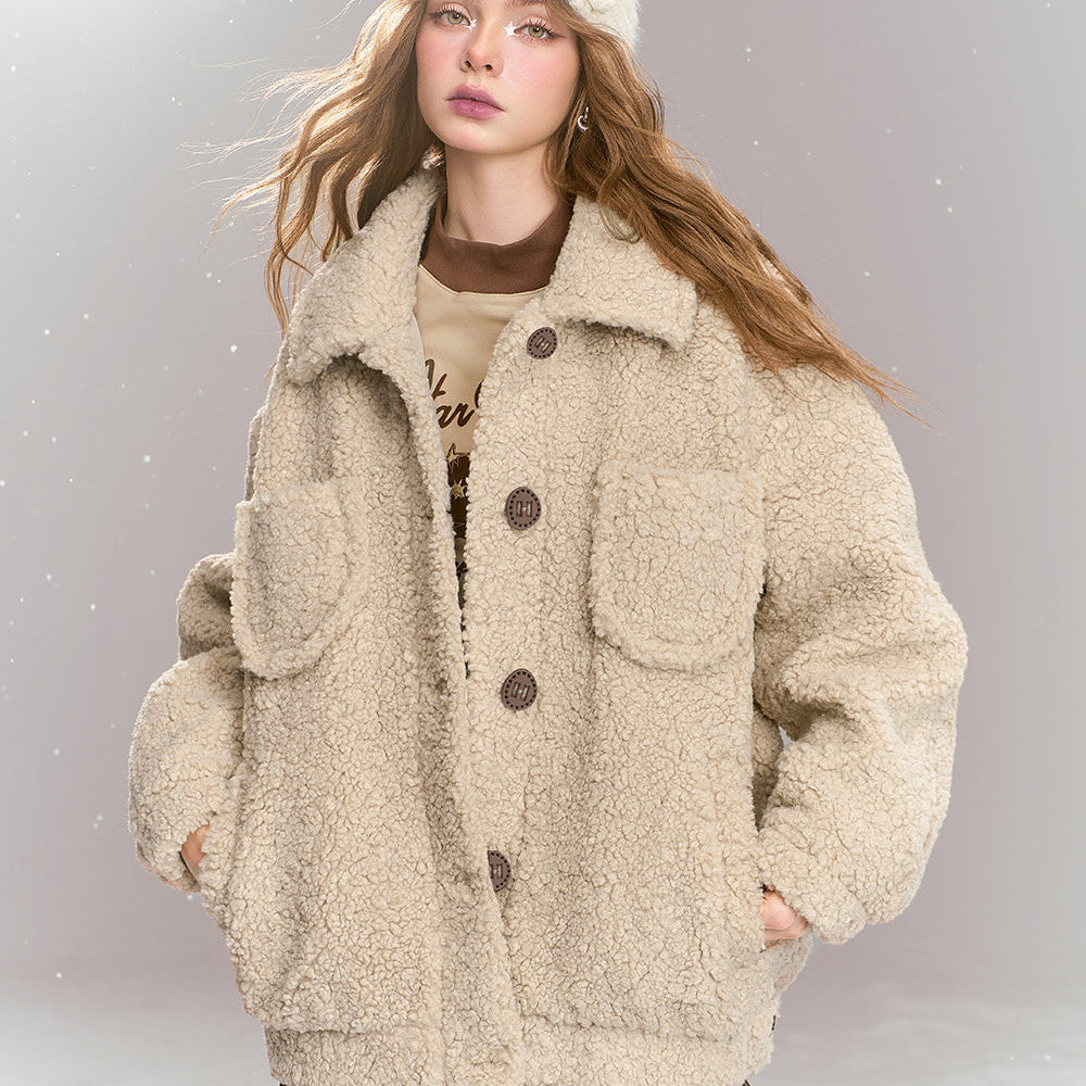 
                  
                    ELFSACK 2024 Winter New Arrivals Sweet khaki imitation plush short thick warm jacket
                  
                