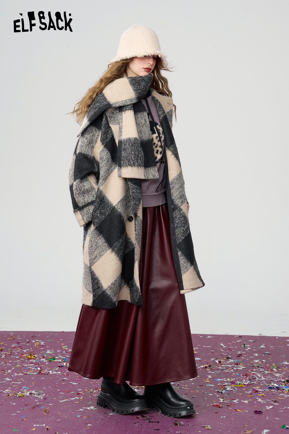 ELFSACK Casual retro black and white checkered scarf thick long jacket