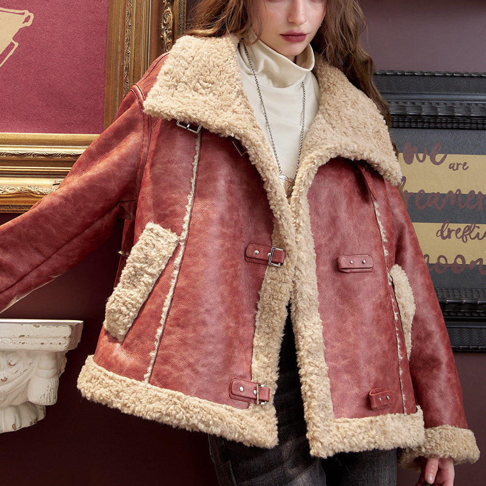 
                  
                    ELFSACK 2024 Winter New Arrivals Retro red fur patchwork thickened coat for women
                  
                