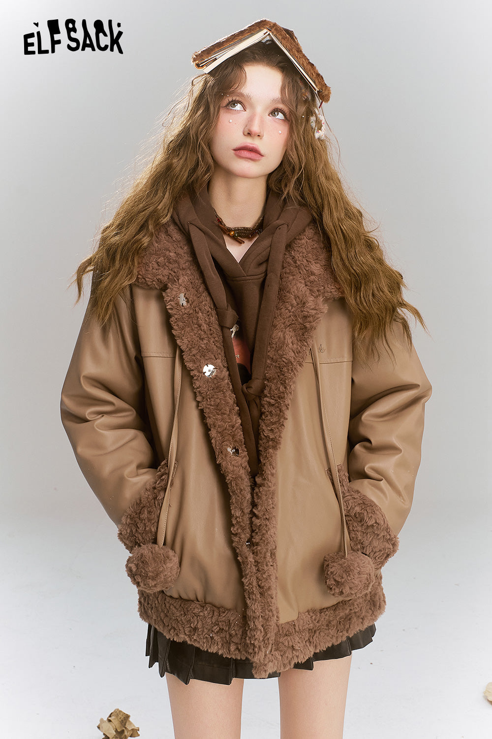 ELFSACK Retro coffee with plush ball decoration PU plush stitching thick warm coat