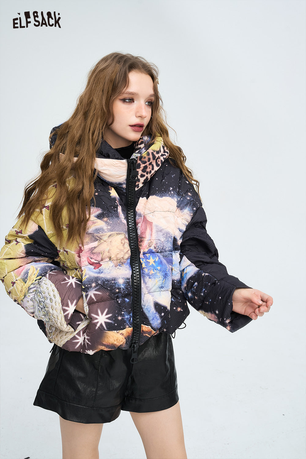 ELFSACK Full printed cartoon casual short hooded down jacket
