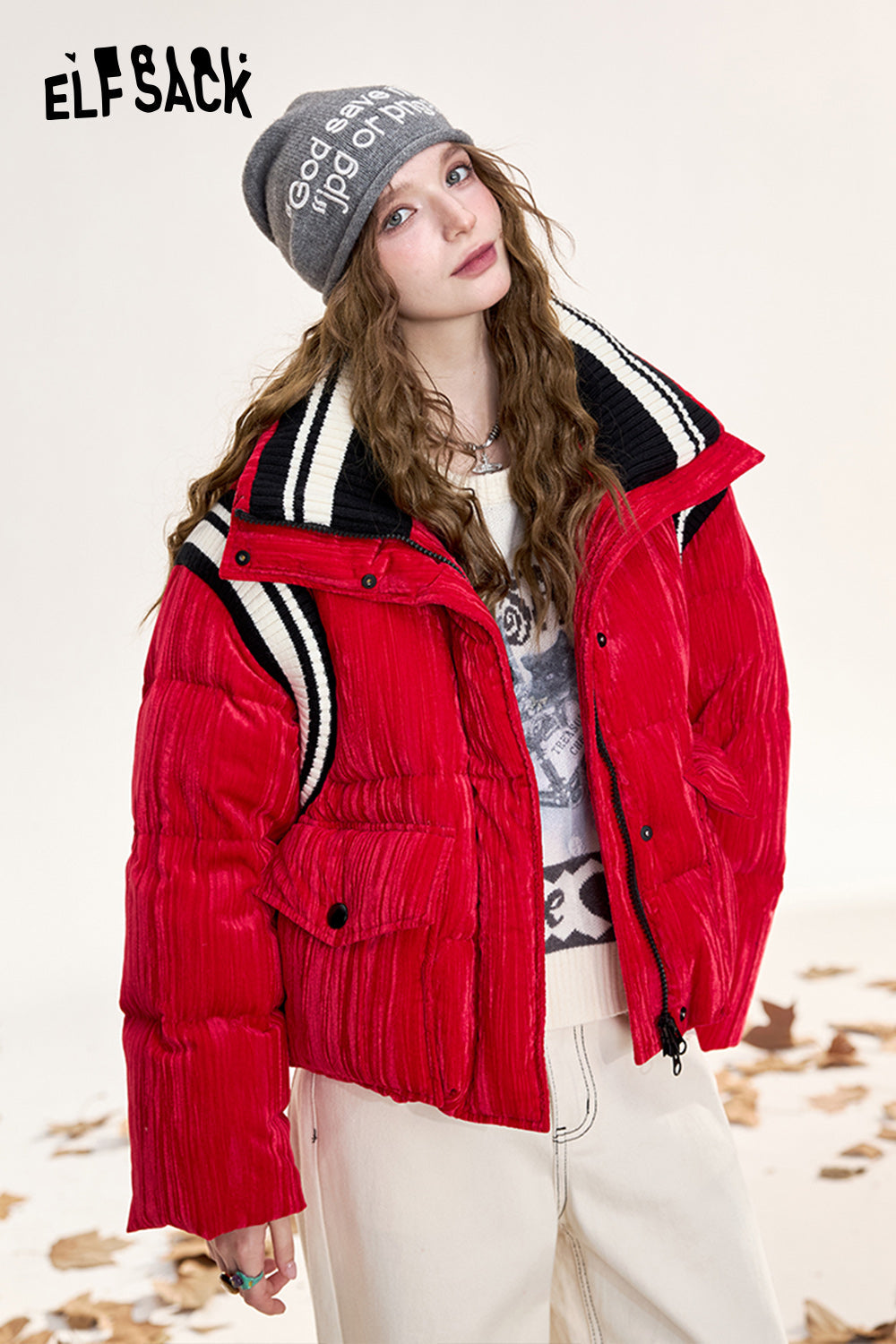 ELFSACK 2024 Winter New Arrivals Striped red contrast velvet fabric stand collar short down jacket for women