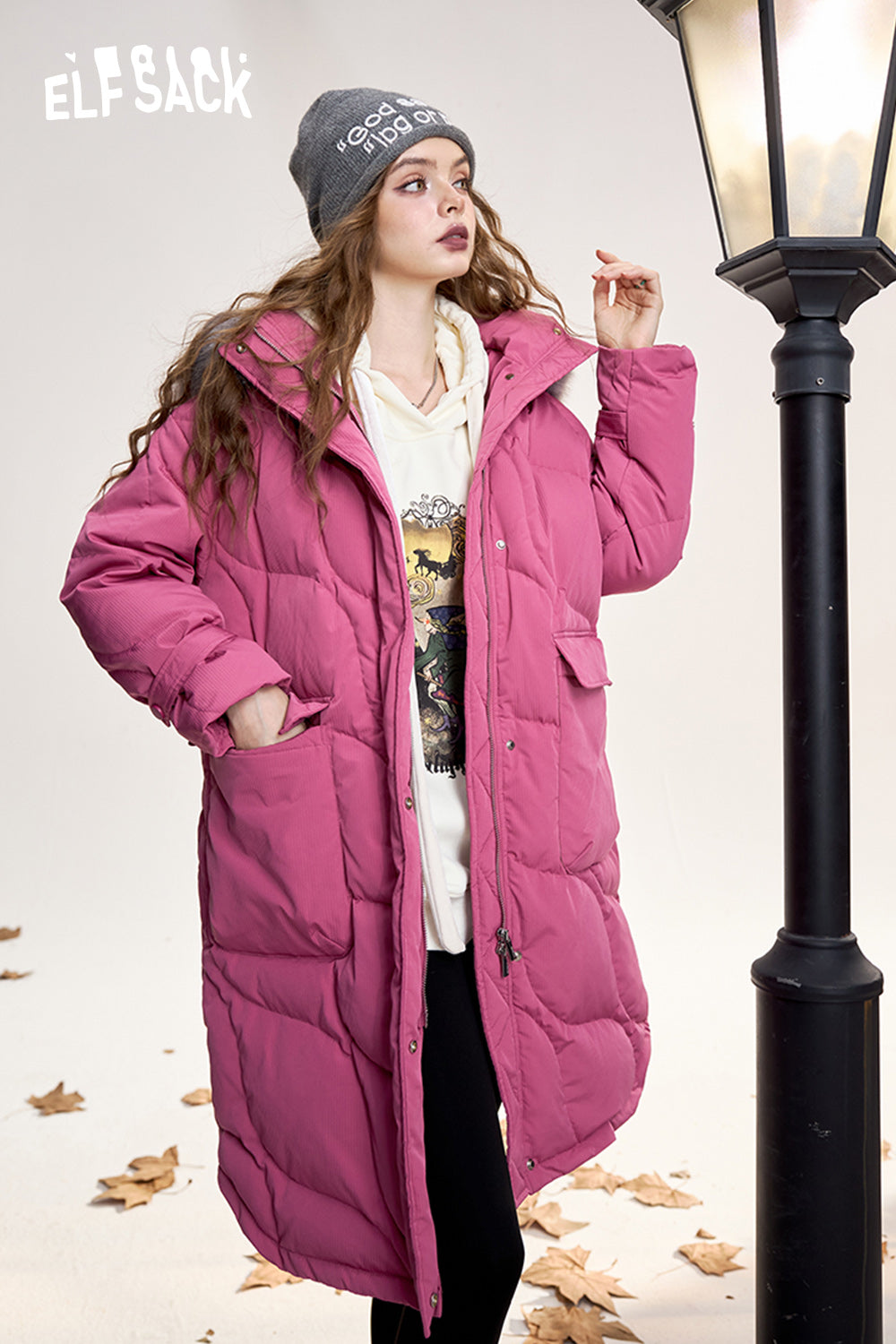 ELFSACK Fashionable hooded mid-length rose red down jacket with fur collar loose warm coat