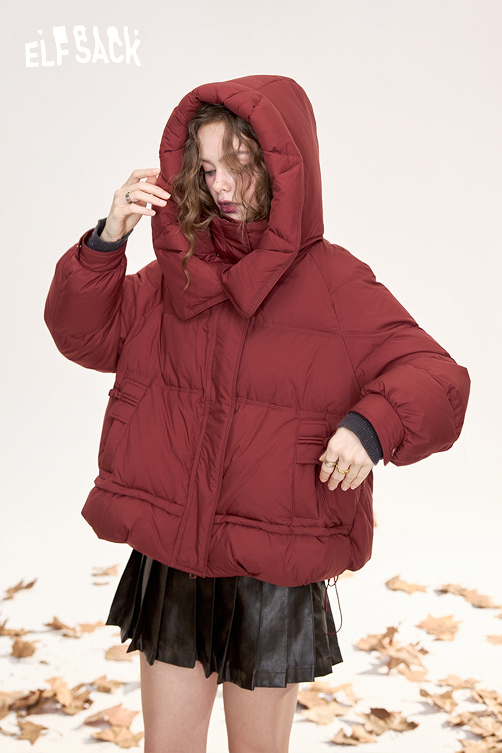 ELFSACK Sweet and cool Dark red hooded short down jacket