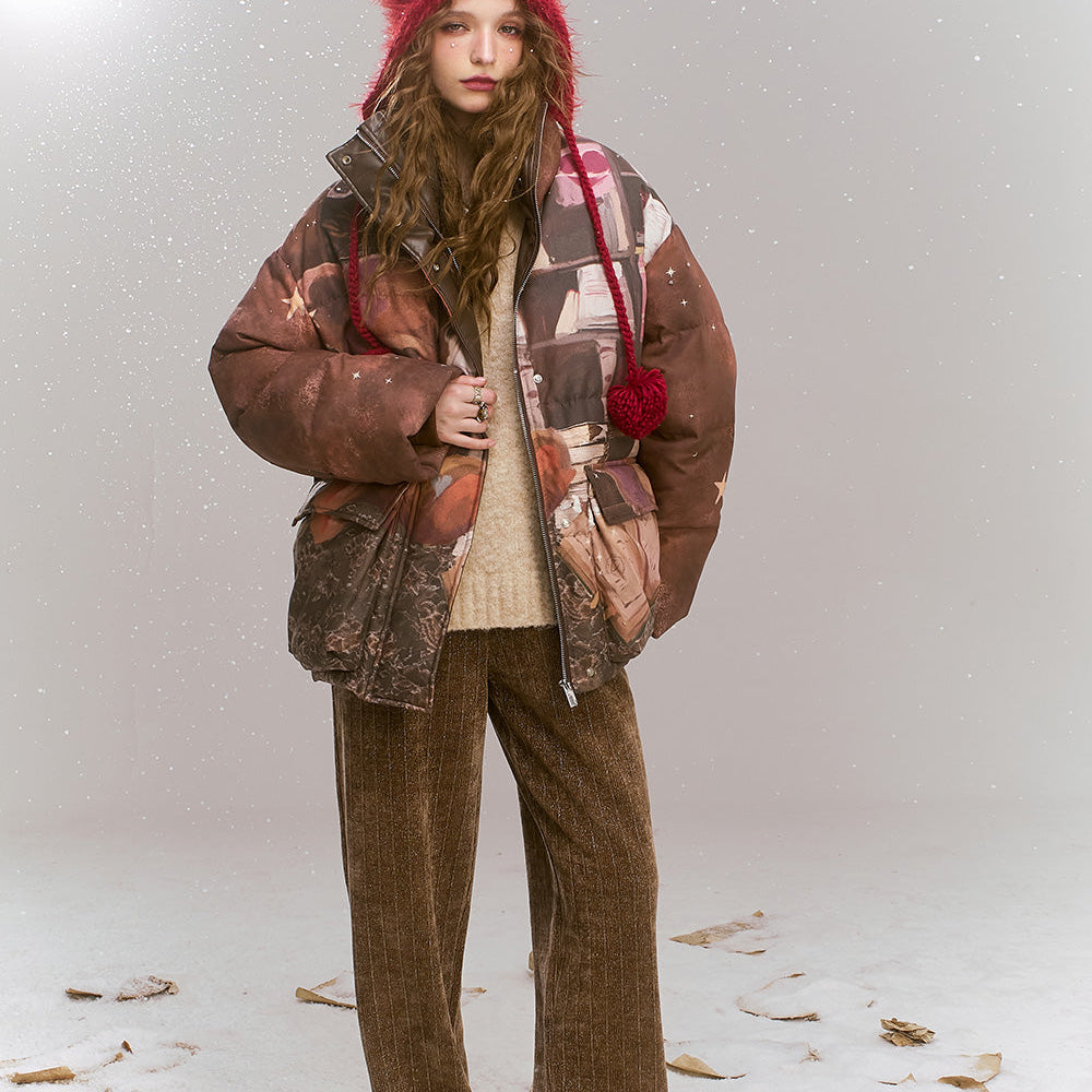 
                  
                    ELFSACK 2024 Winter New Arrivals Maillard retro printed short standing collar warm down jacket
                  
                