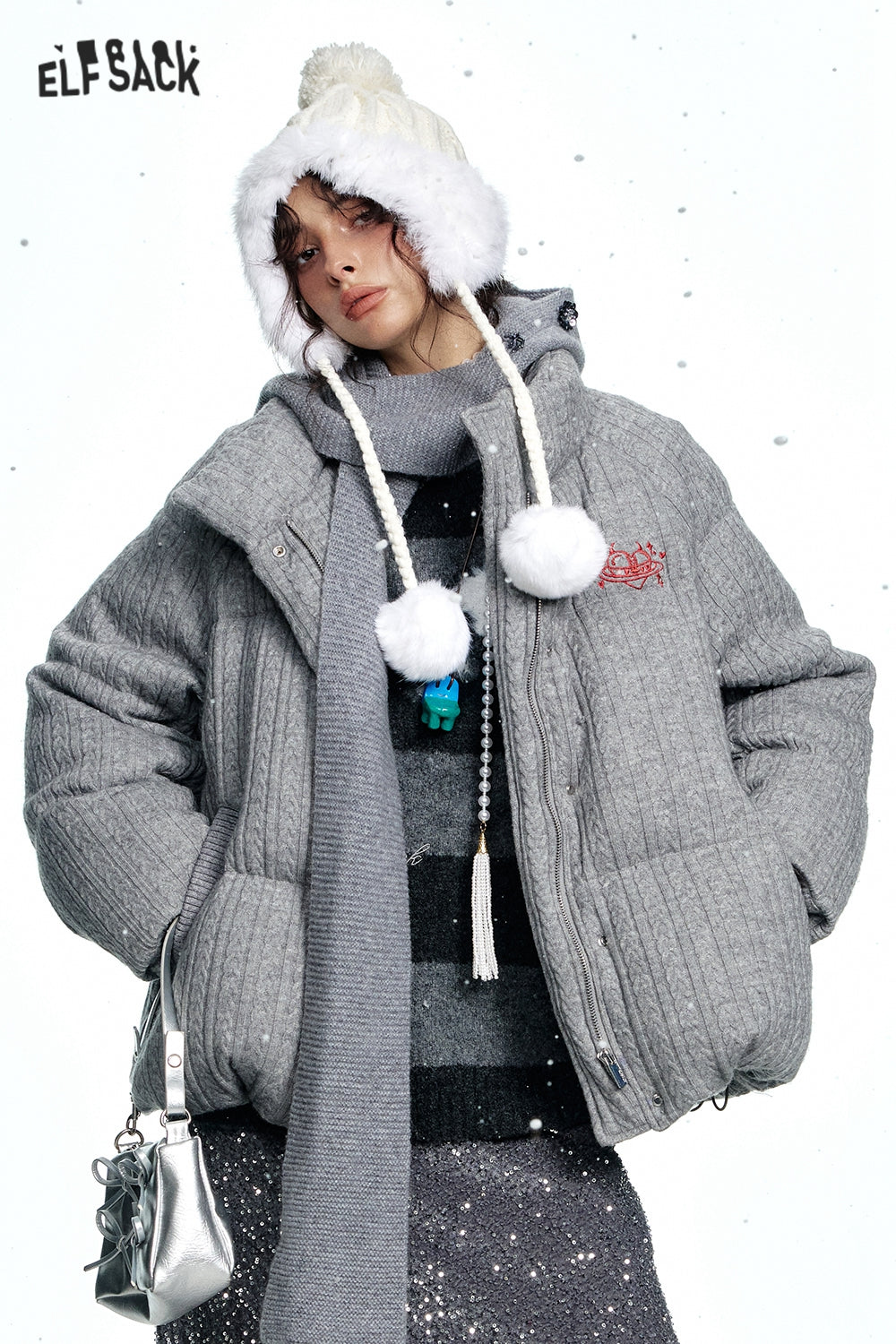 ELFSACK 2024 Winter New Arrivals Grey Stand Collar Knitted Warm Short Down Jacket for Women