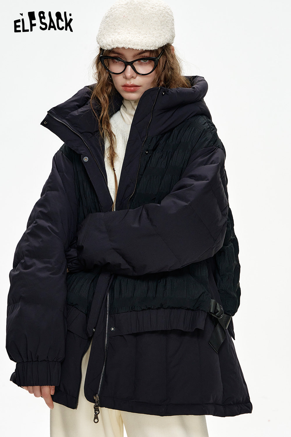 ELFSACK Black hooded down jacket Pleated fabric warm and thick jacket