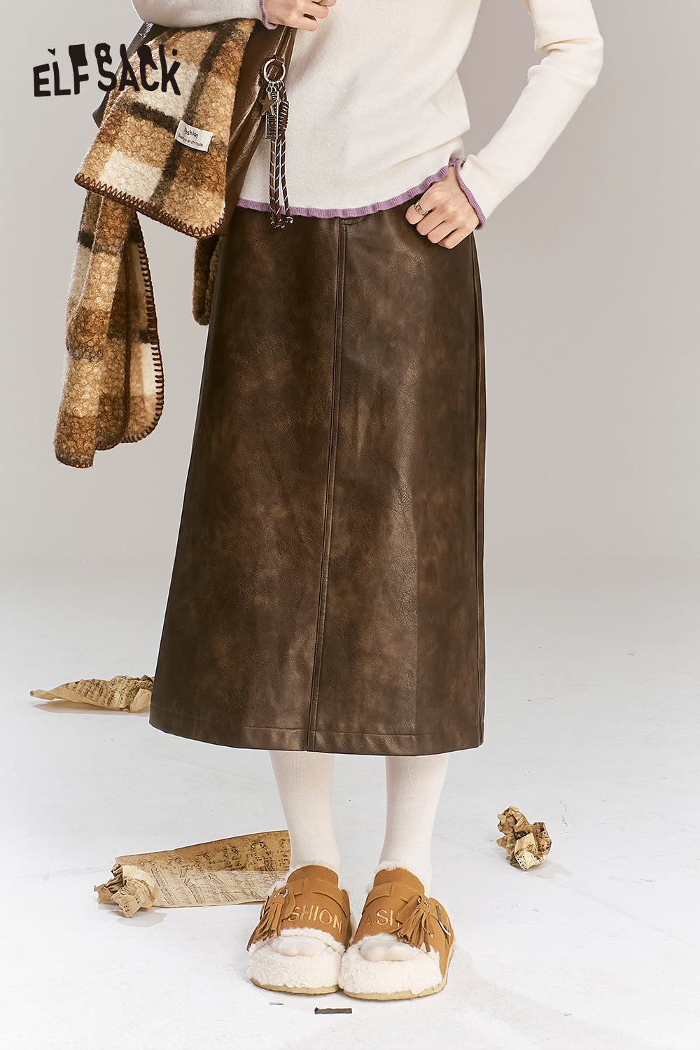 ELFSACK Women's PU leather long skirt with retro high waist and slits