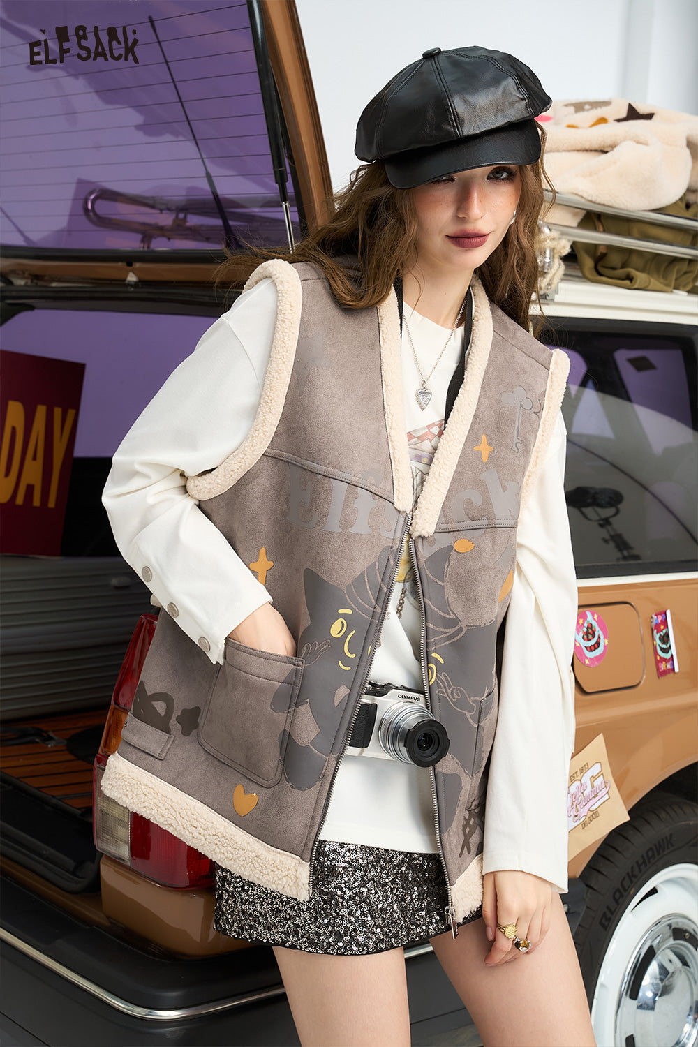ELFSACK Imitation suede star cartoon full print furry vest woman