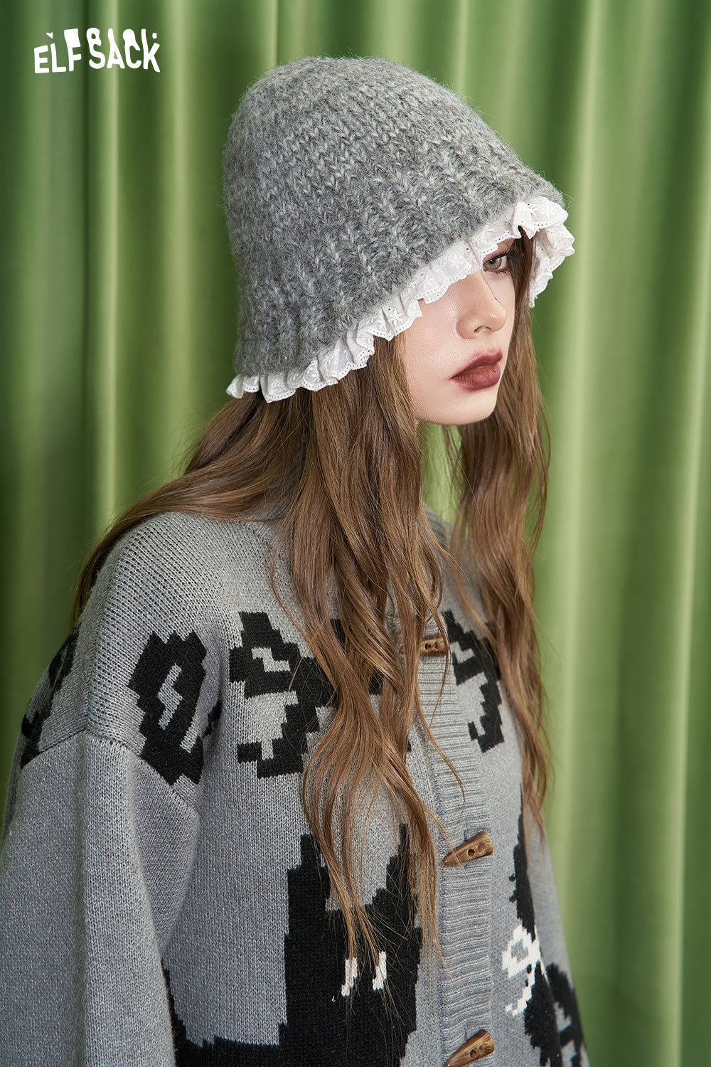 ELFSACK Lace Splicing Gray Knitted Hats Female Sweet Warm Beanie Cap