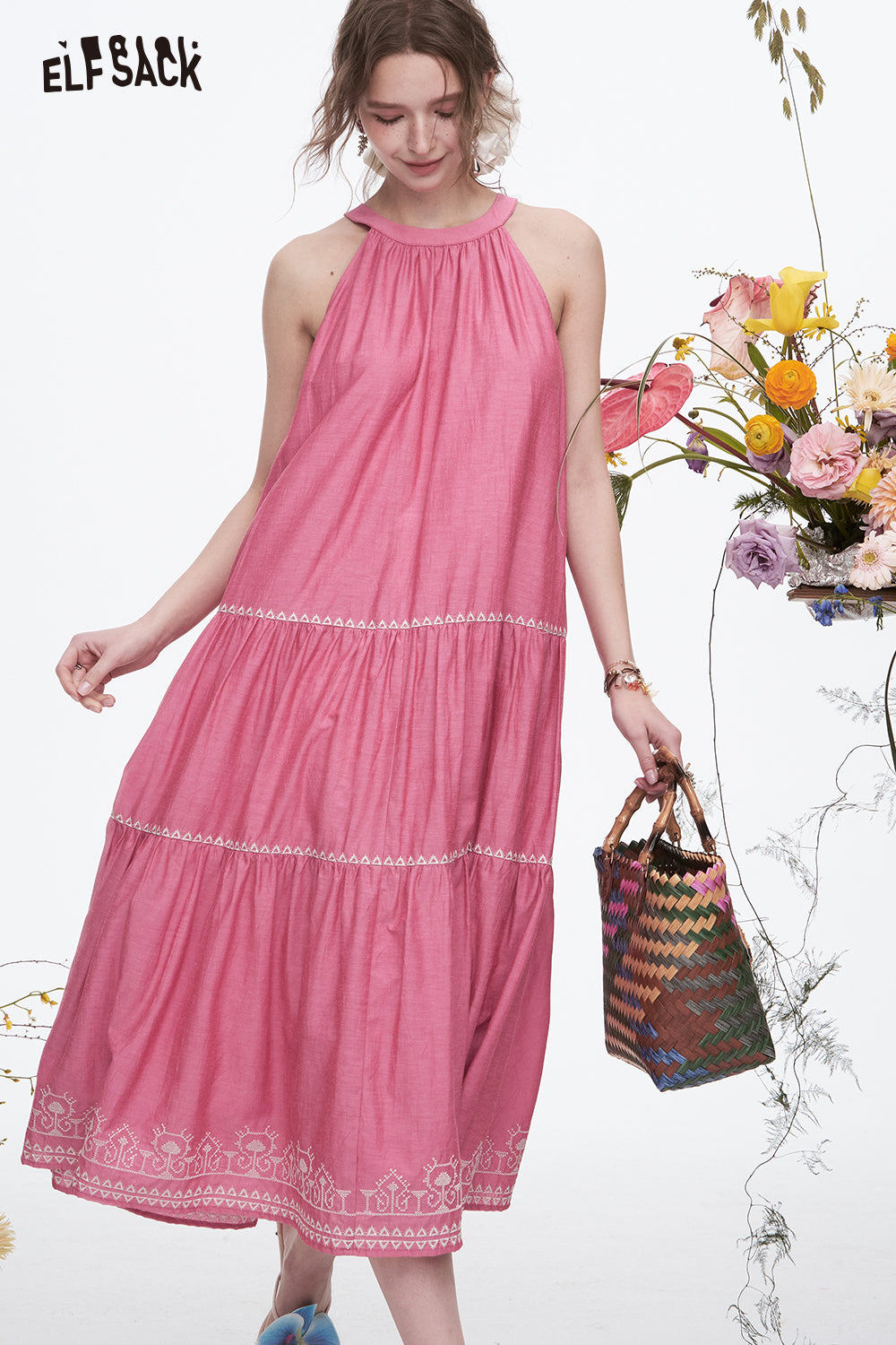 ELFSACK Sweet Pink Halter Neck Sleeveless Dress Women Y2K Embroidery Loose A-line Long Dress