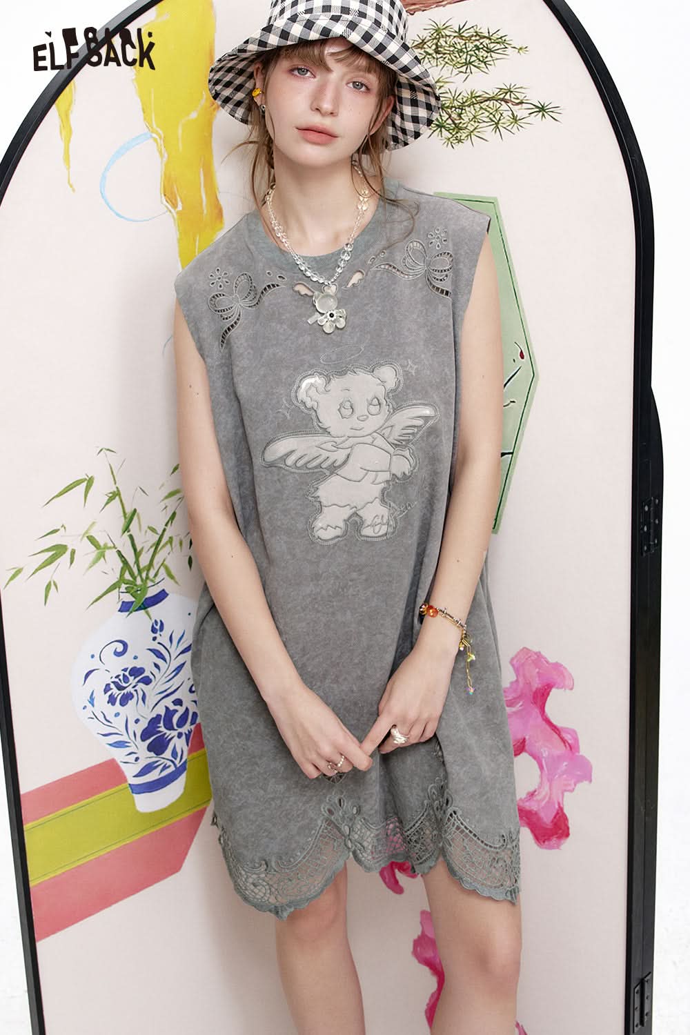 ELFSACK Hollow embroidery vest dress