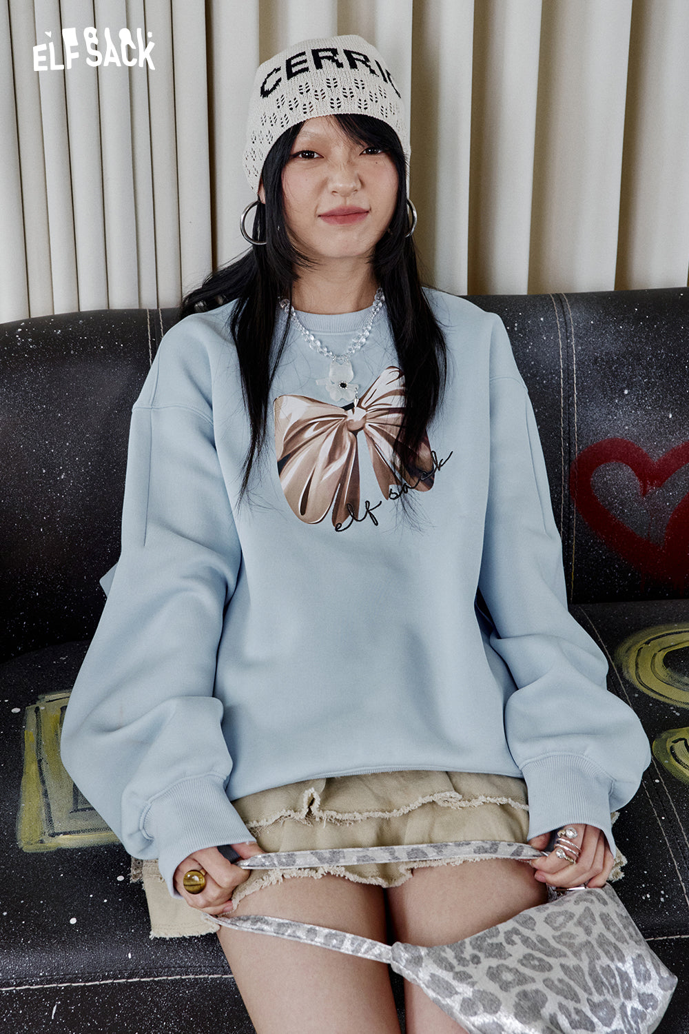 ELFSACK Y2K Dopamine Bowknot Print Loose O-neck Sweatshirt Women