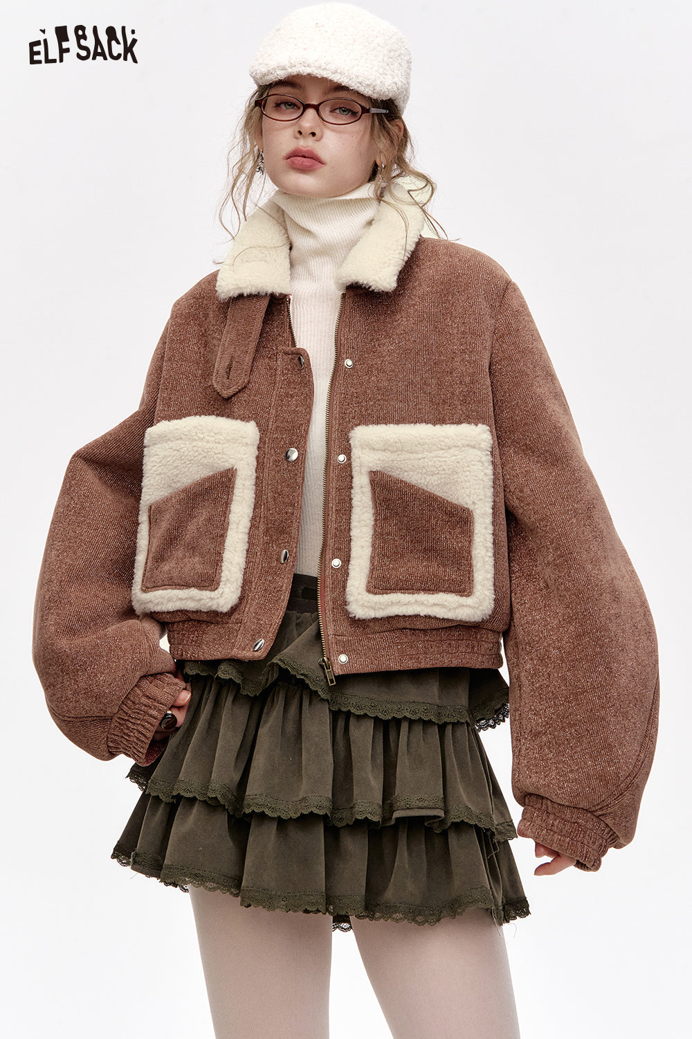 ELFSACK 2024 Winter New Arrivals Contrast color stitching brown faux plush vintage short coat