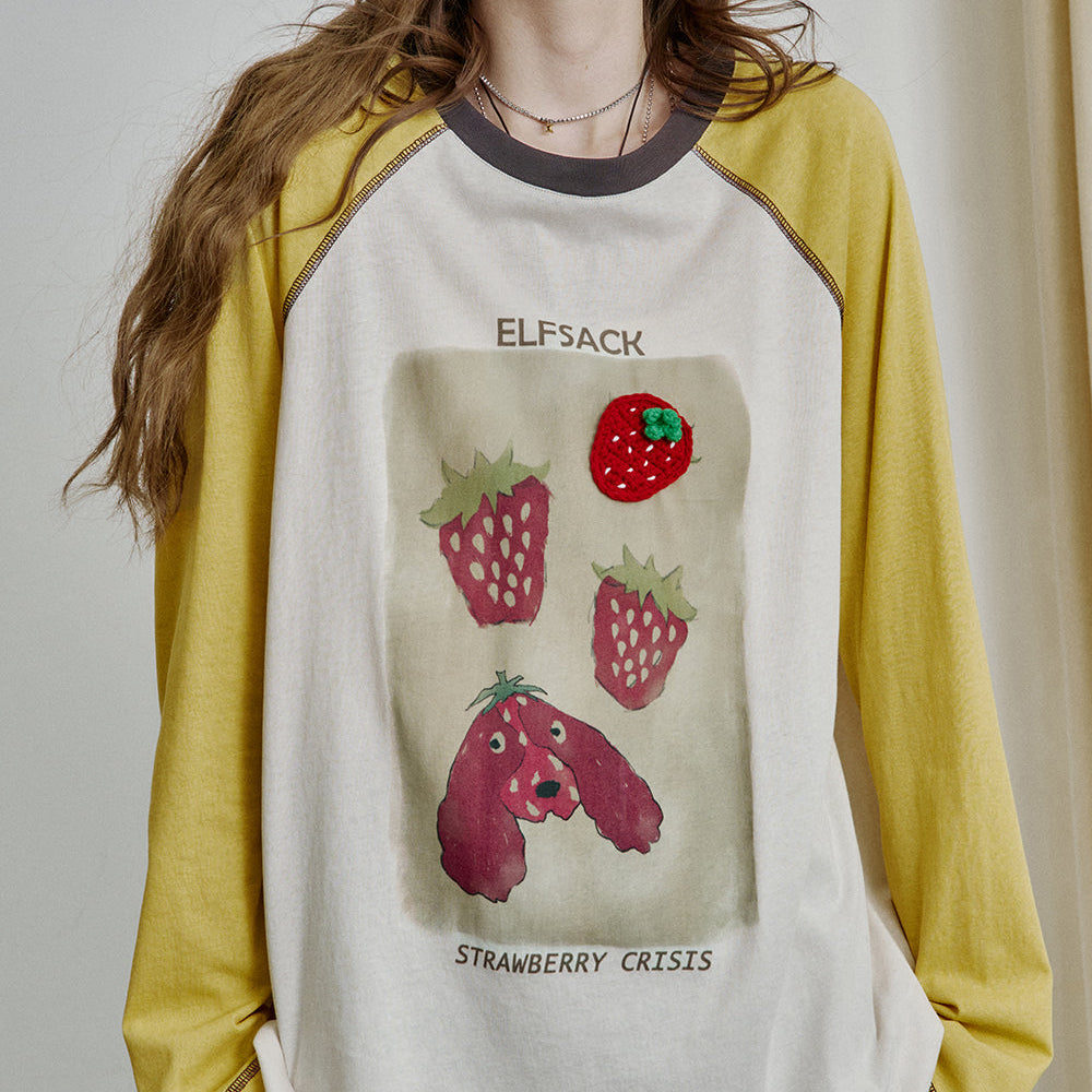 ELFSACK 2025 Spring New Arrivals Contrast color printed raglan long sleeve round neck T-shirt for women, loose casual versatile strawberry printed top