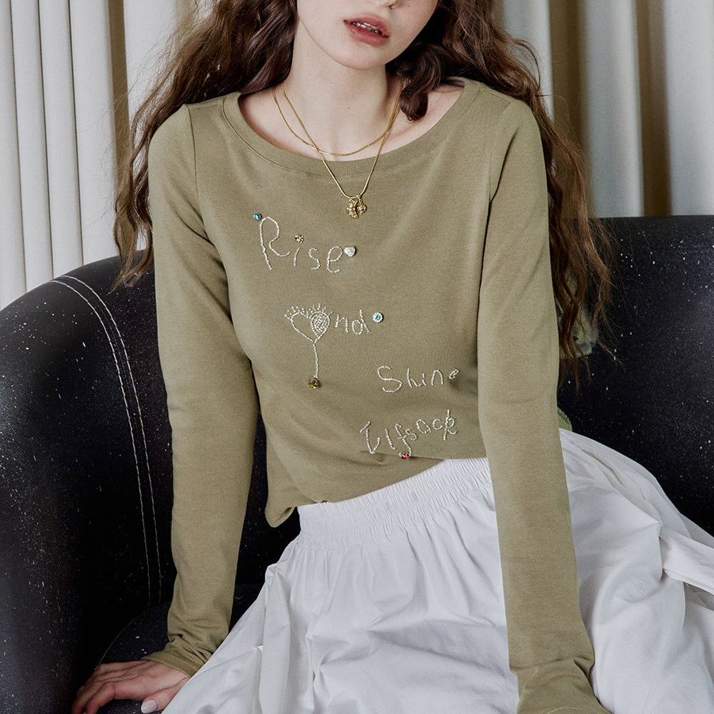 ELFSACK 2025 Spring New Arrivals Retro Beaded Long Sleeve T-Shirt Women Casual Short Women Tee