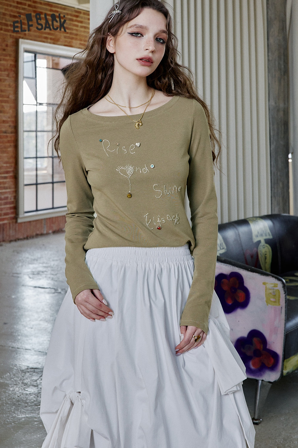 ELFSACK Retro Beaded Long Sleeve T-Shirt Women Casual Short Women Tee