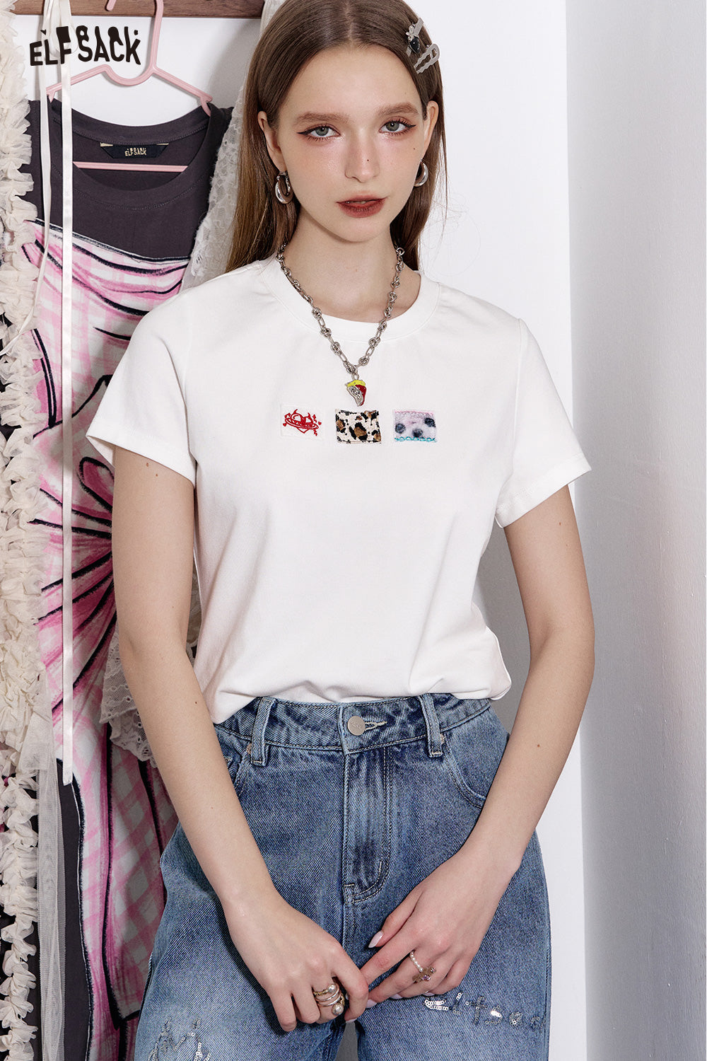 ELFSACK Casual Versatile Cartoon Print Slim Fit Short Sleeve T-shirt Women
