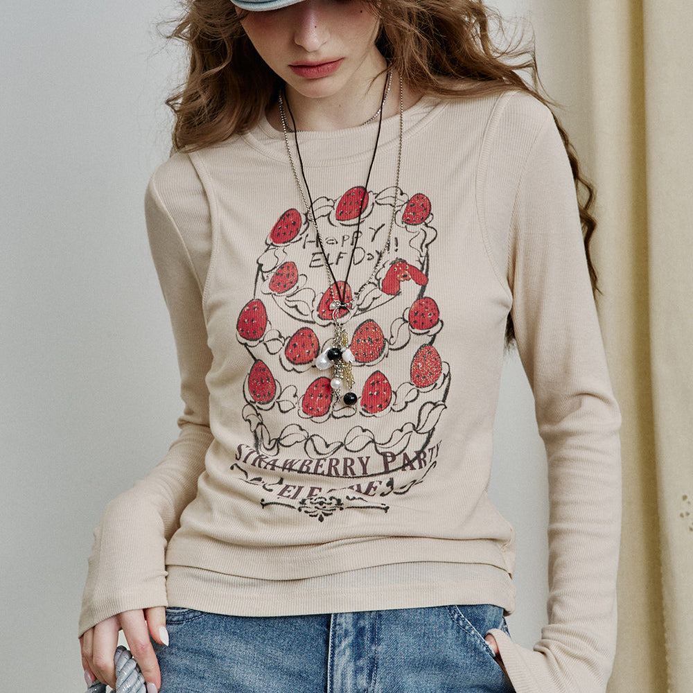 ELFSACK 2025 Spring New Arrivals Fake two-piece strawberry print long-sleeved T-shirt for women sweet versatile slim-fitting top