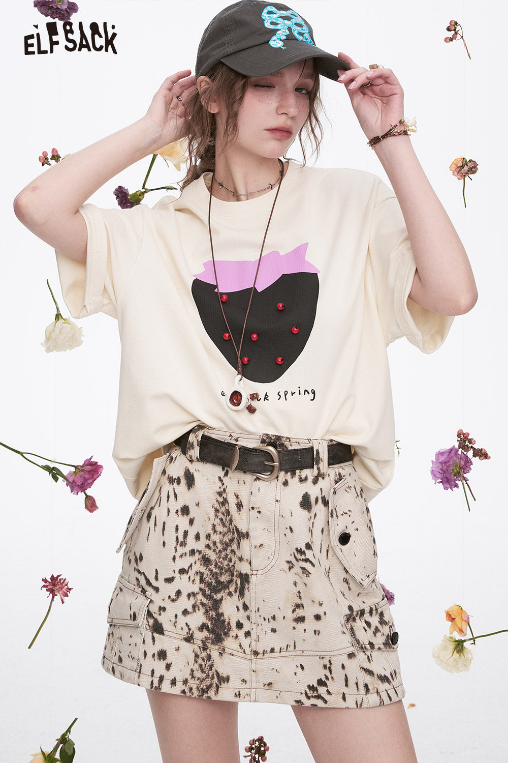 ELFSACK Y2K Sweet Strawberry Print Short Sleeve T-shirt Women Dopamine Loose Casual Top