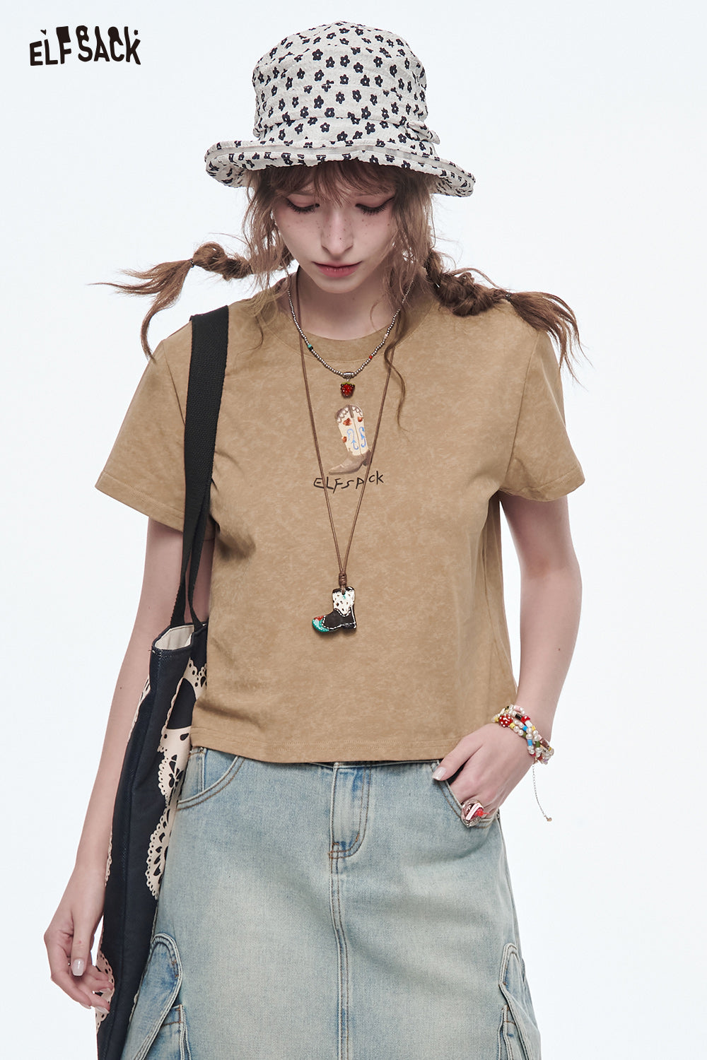 ELFSACK Casual Cartoon Print Short Sleeve T-shirt Women Slim Fit Short Top