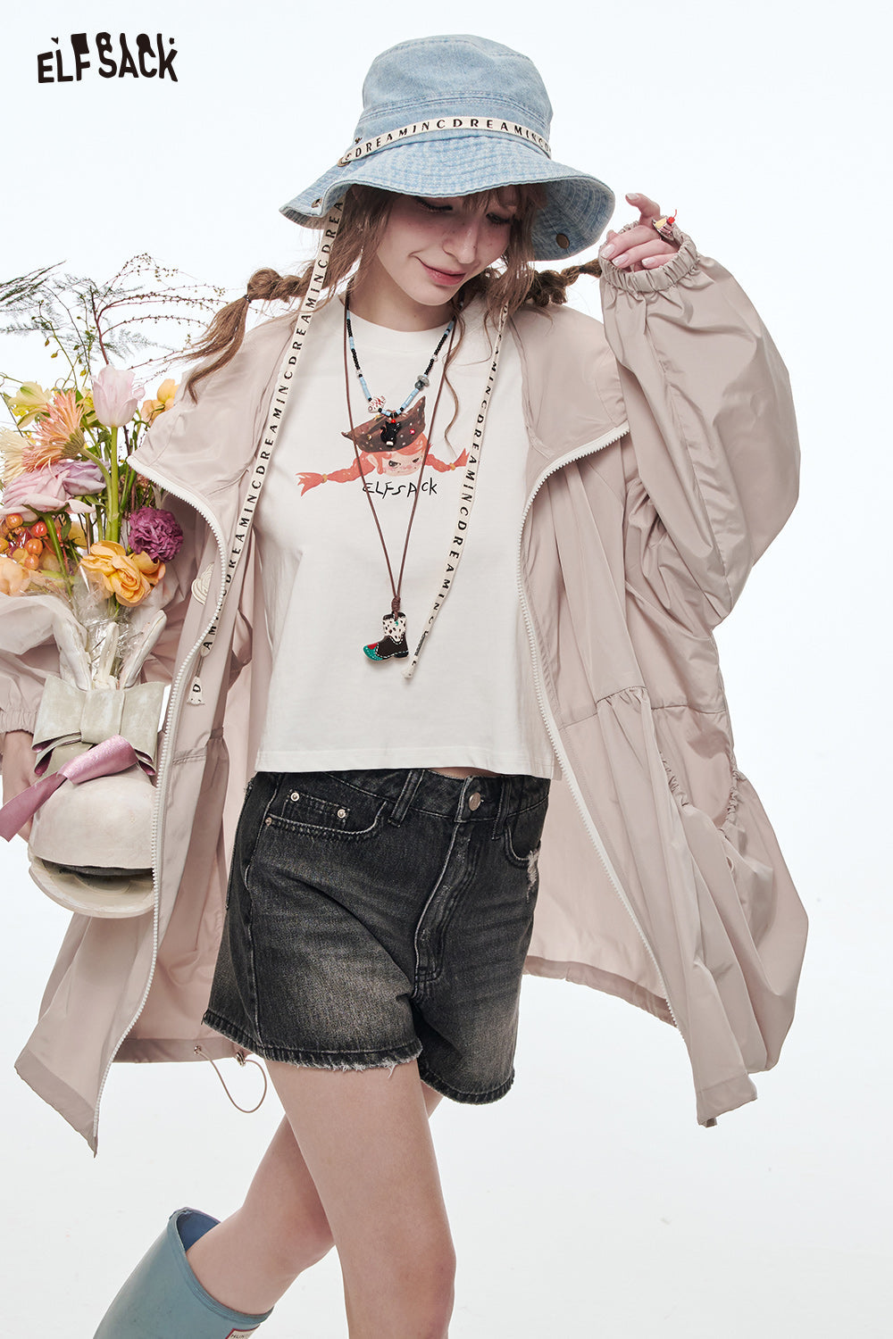ELFSACK Casual Cartoon Print Short Sleeve T-shirt Women Slim Fit Short Top