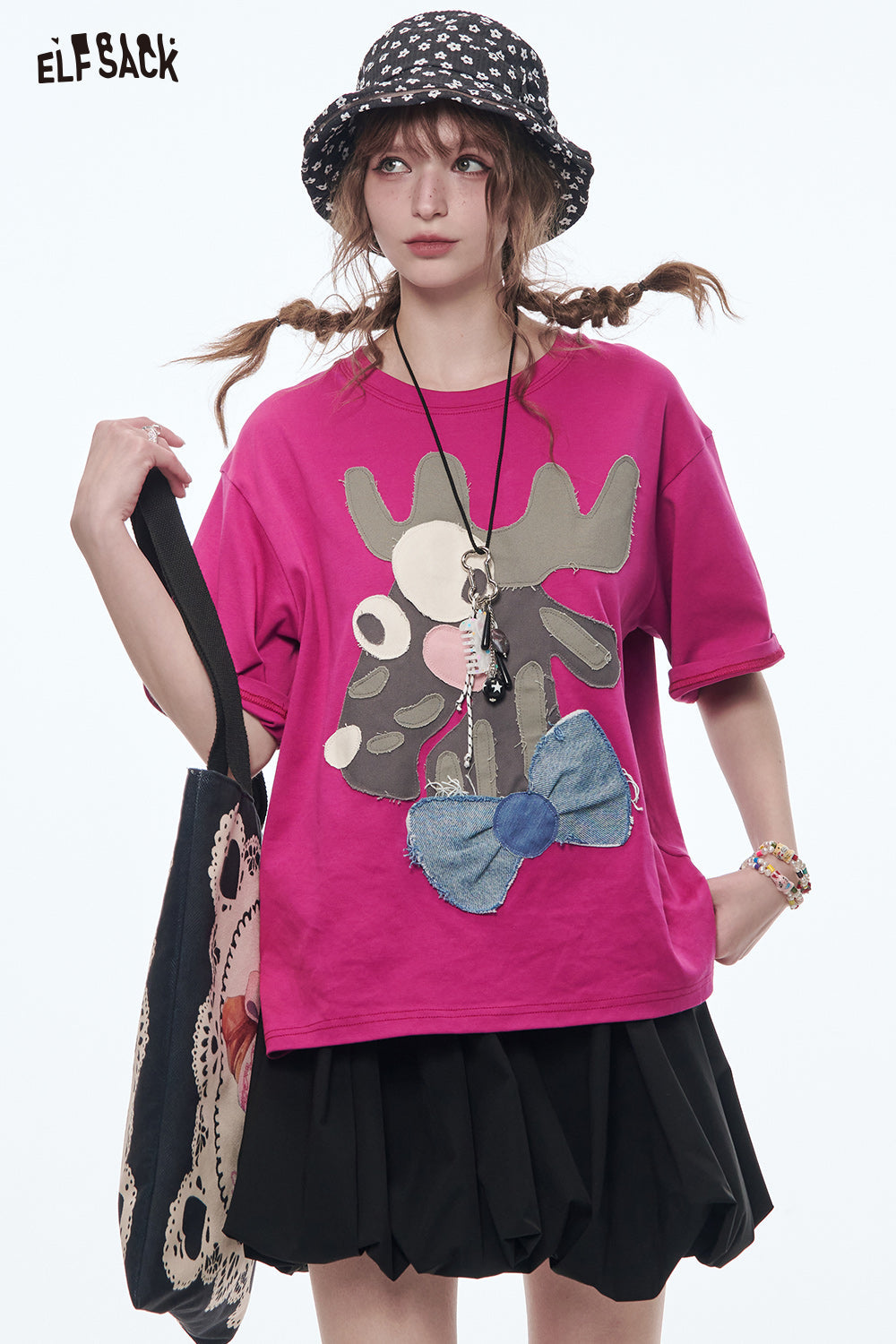 ELFSACK Funny Cartoon Deer Splicing Short Sleeve T-Shirt Women Y2K Ladies Top Tee Clothes