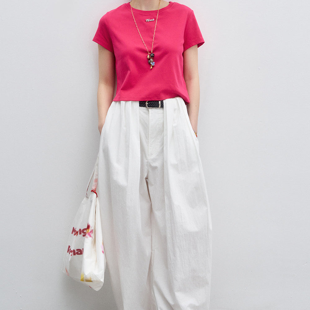 
                  
                    ELFSACK 2025 Spring New Arrivals Butterfly Hollow Solid Color Letter Short Sleeve T-shirt Women Casual Cropped Top
                  
                