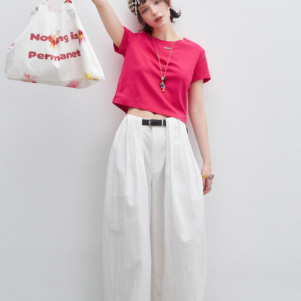 
                  
                    ELFSACK 2025 Spring New Arrivals Butterfly Hollow Solid Color Letter Short Sleeve T-shirt Women Casual Cropped Top
                  
                