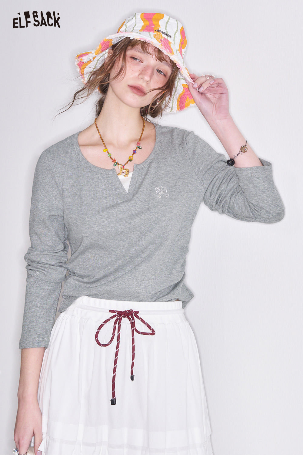ELFSACK Sweet Bow Embroidery Tops Fake Two-Piece Long Sleeve O-neck T-Shirt Women