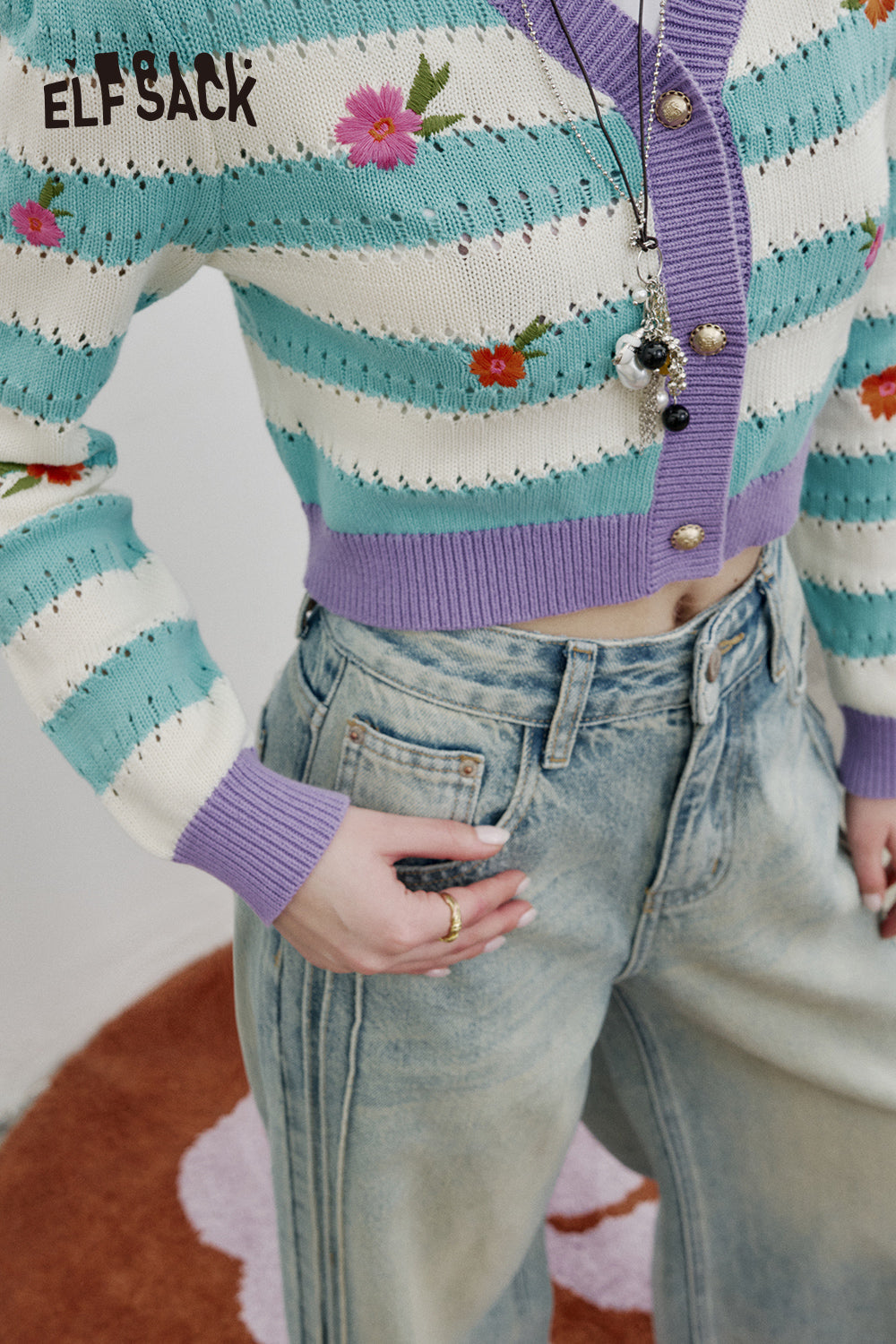 ELFSACK Striped Contrast Color Embroidery V-neck Short Knitted Cardigan Women Y2K Hollow Flower Cotton Top