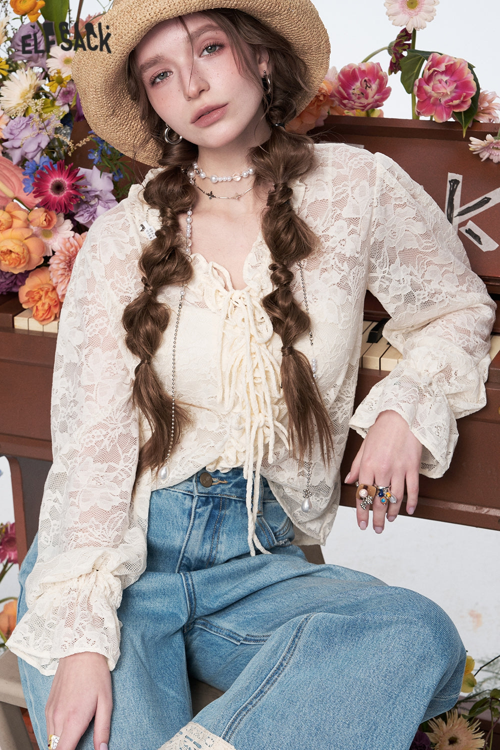 ELFSACK Off-white Sweet Elegant Long-sleeved Lace Shirt Women Lace-up V-neck Blouse