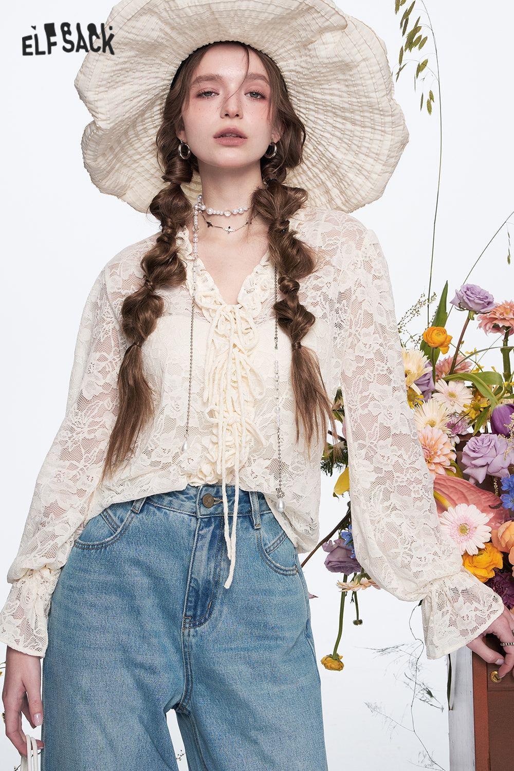 ELFSACK Off-white Sweet Elegant Long-sleeved Lace Shirt Women Lace-up V-neck Blouse