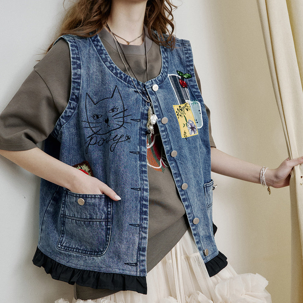 ELFSACK 2025 Spring New Arrivals Retro cat embroidery denim vest women's single-breasted sleeveless pleated patchwork jacket