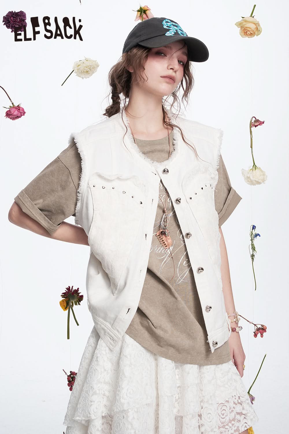ELFSACK Sweet Cool Heart Rivets White Raw Edge Denim Vest Women