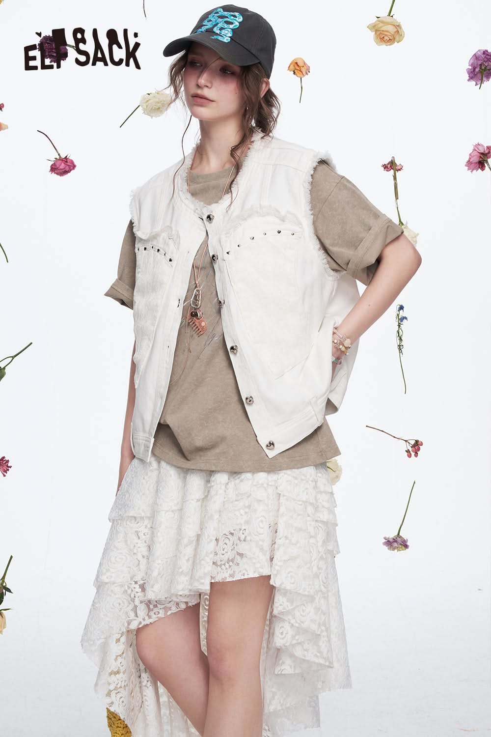 ELFSACK Sweet Cool Heart Rivets White Raw Edge Denim Vest Women