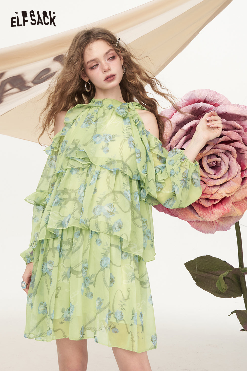 ELFSACK Hanging Neck And Exposed Shoulder Floral Chiffon Chic Cake Dress
