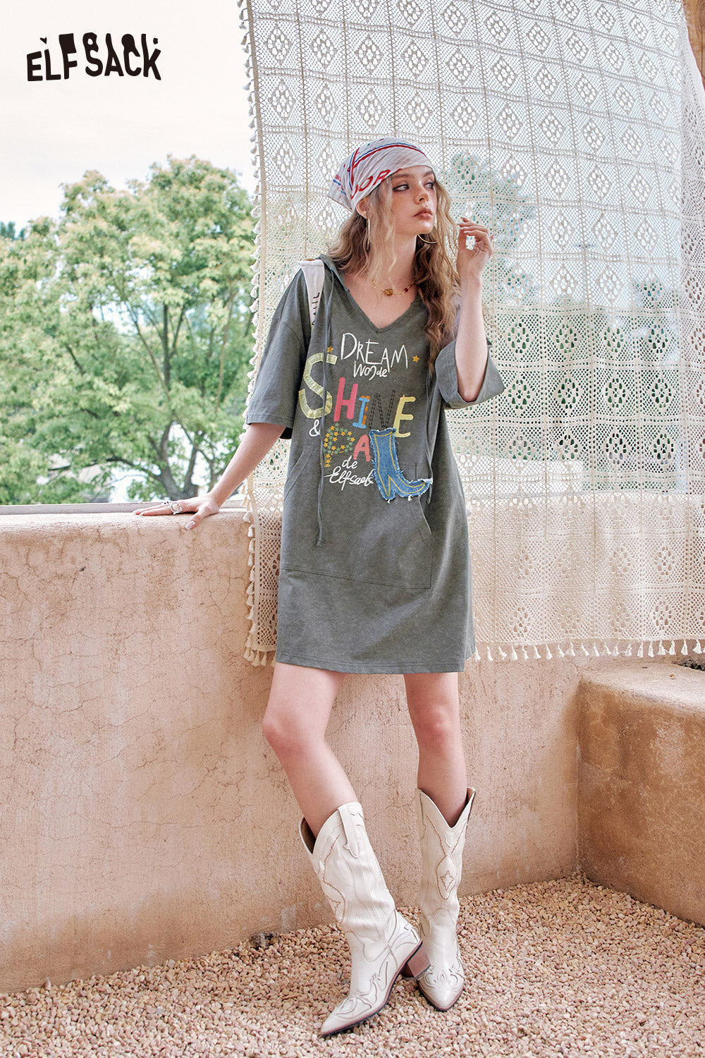 ELFSACK Letter Print V-Neck Loose Casual Hooded Dress