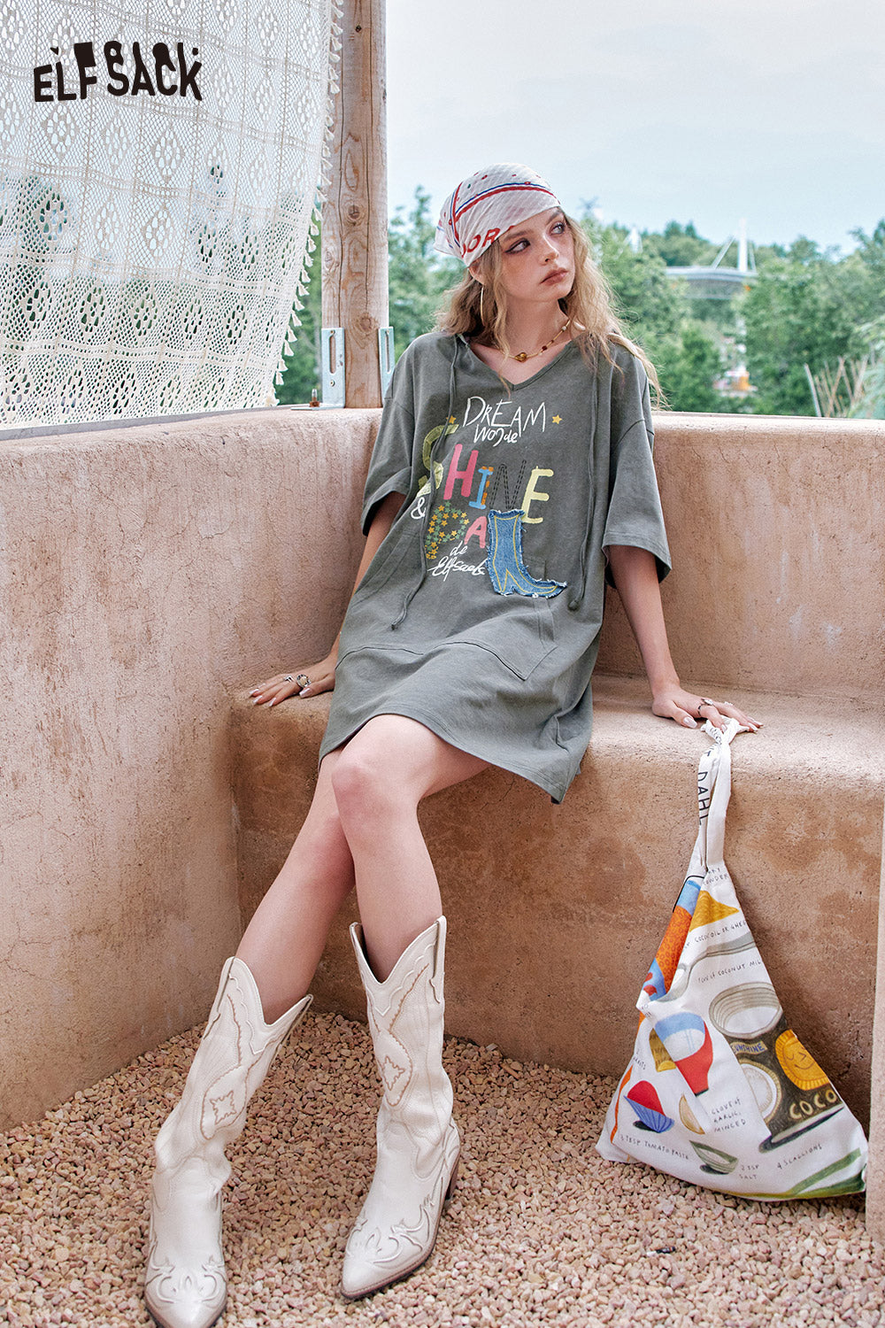 ELFSACK Letter Print V-Neck Loose Casual Hooded Dress