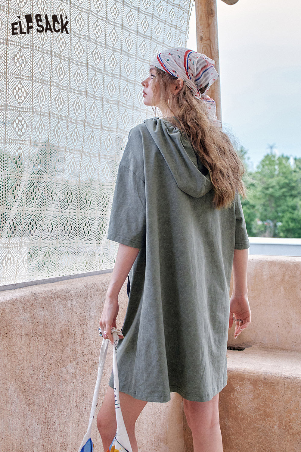 ELFSACK Letter Print V-Neck Loose Casual Hooded Dress