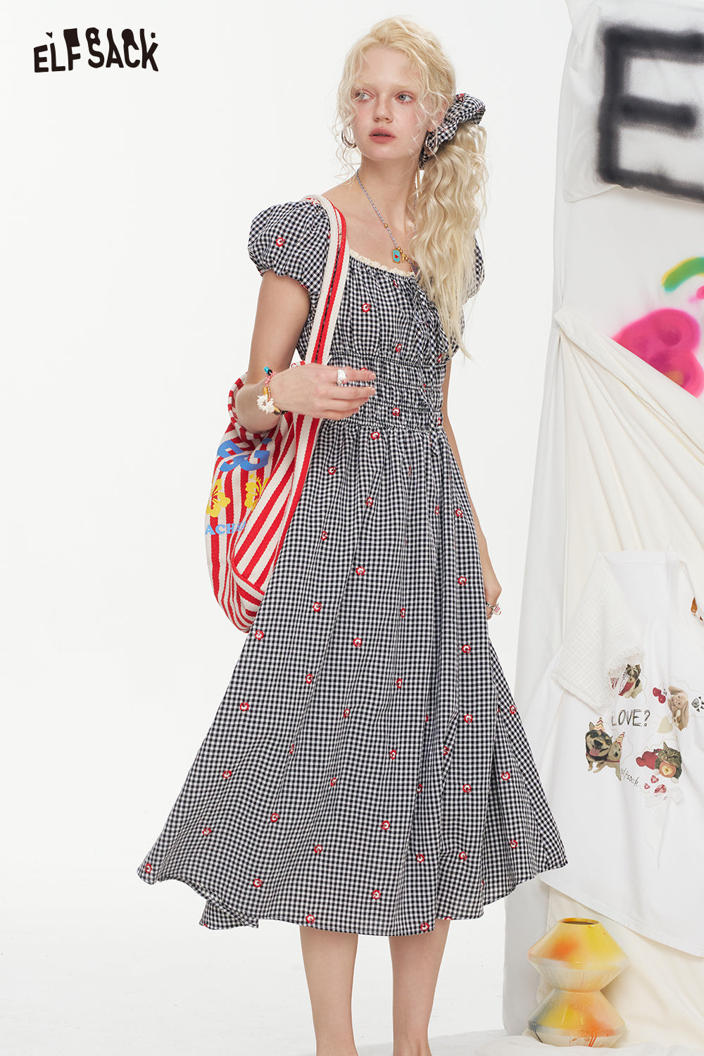 ELFSACK Square Collar Embroidered Short Sleeved Chic Dress